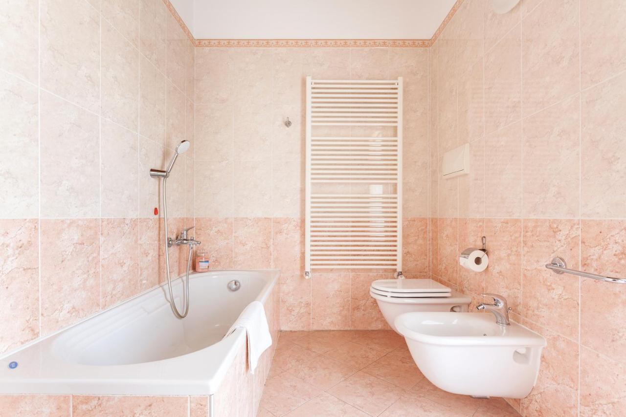 Apartment Misiadele Carnago Экстерьер фото