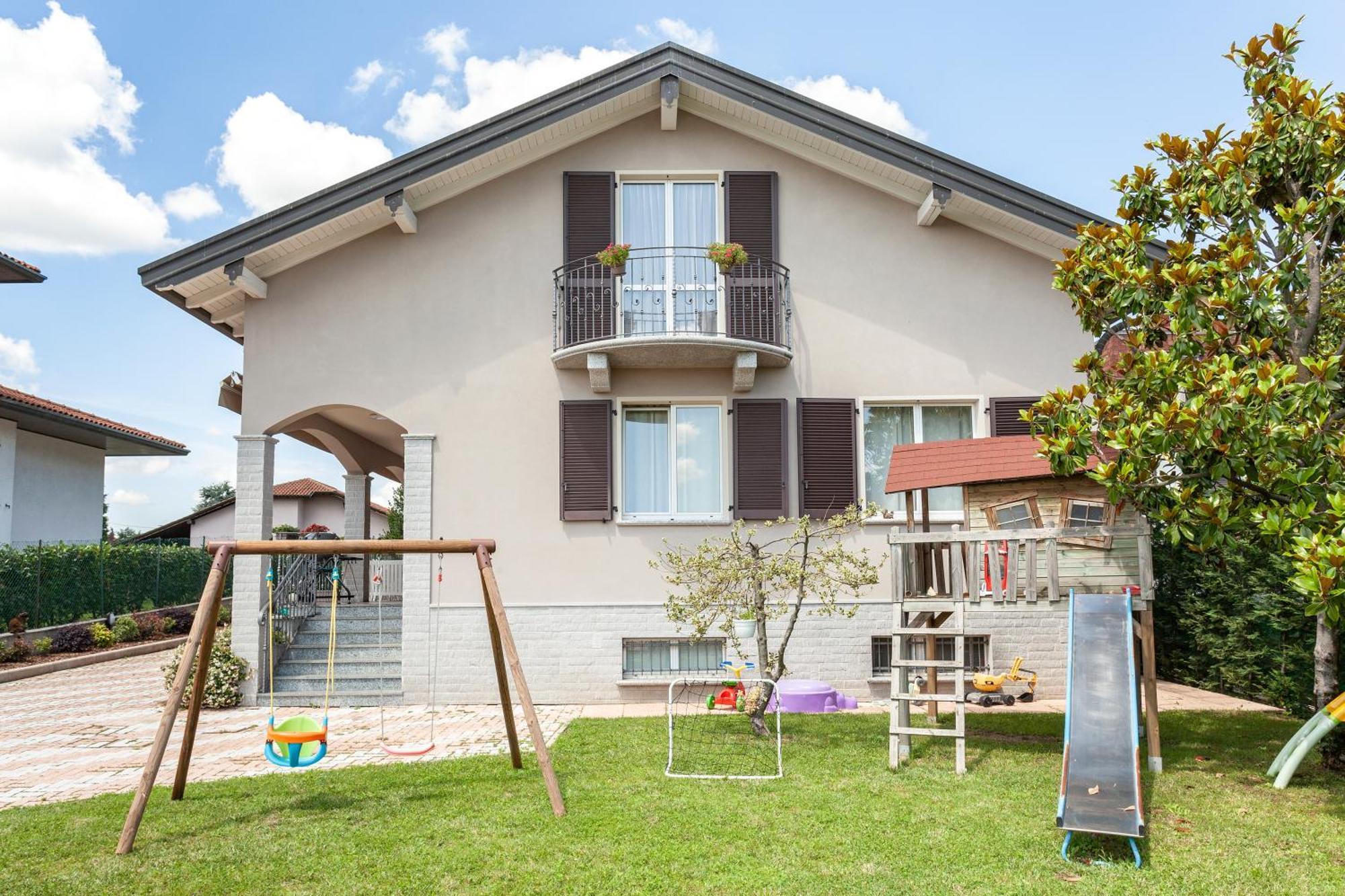 Apartment Misiadele Carnago Экстерьер фото