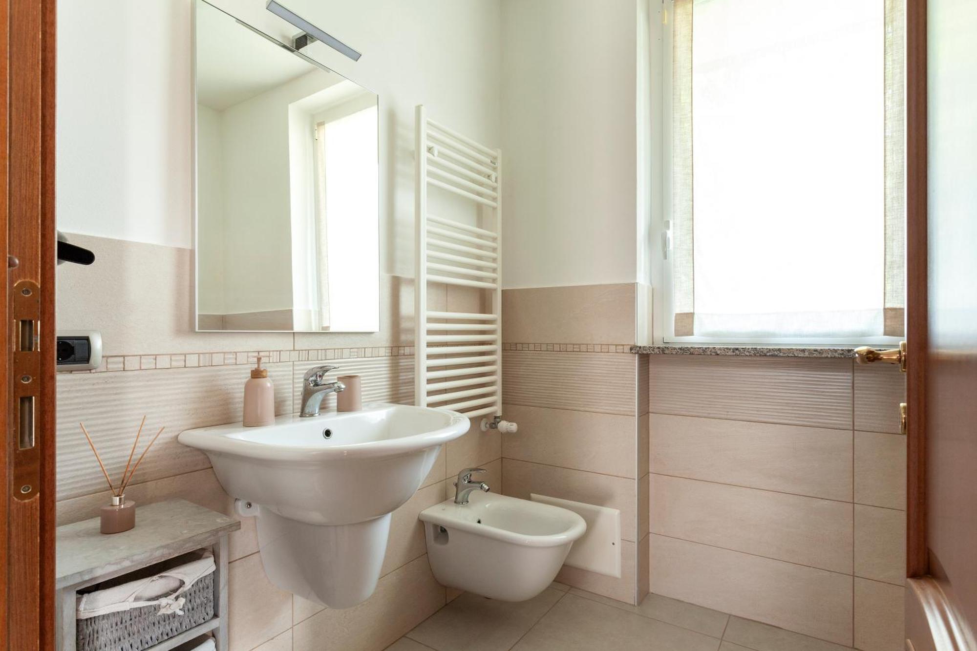 Apartment Misiadele Carnago Экстерьер фото