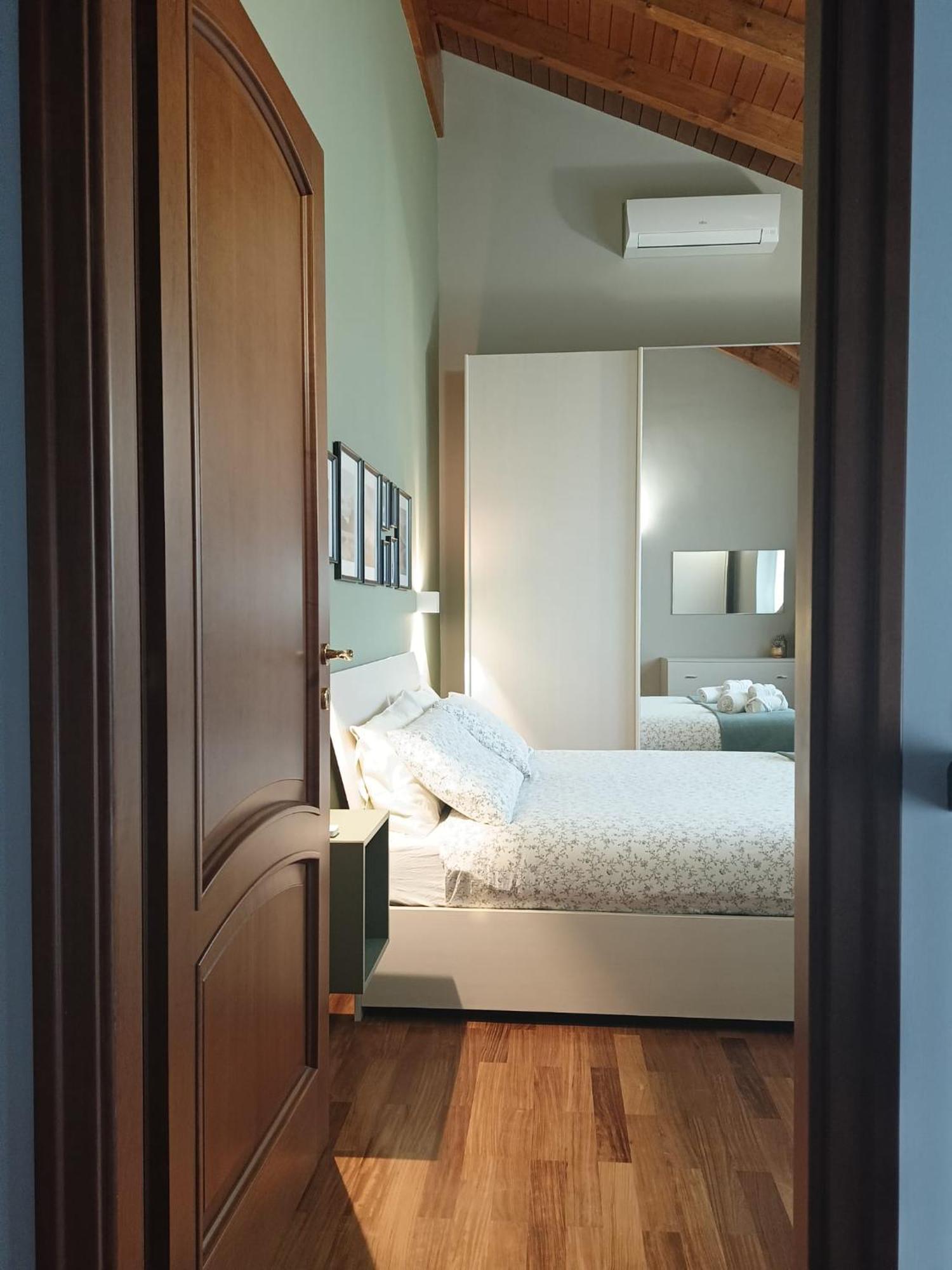 Apartment Misiadele Carnago Экстерьер фото